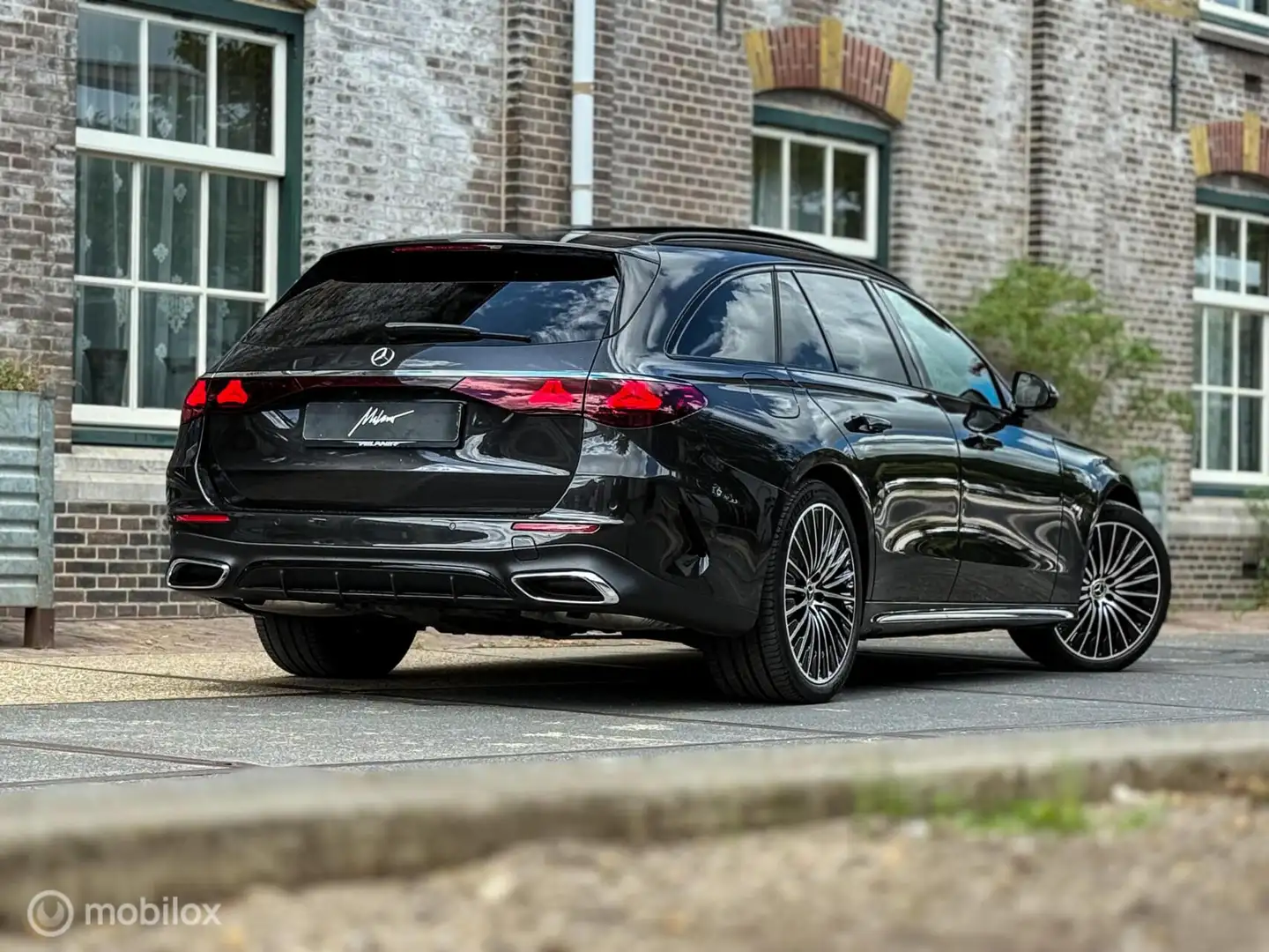 Mercedes-Benz E 300 Estate e AMG Line |Pano|Memory|HUD|ACC Grijs - 2