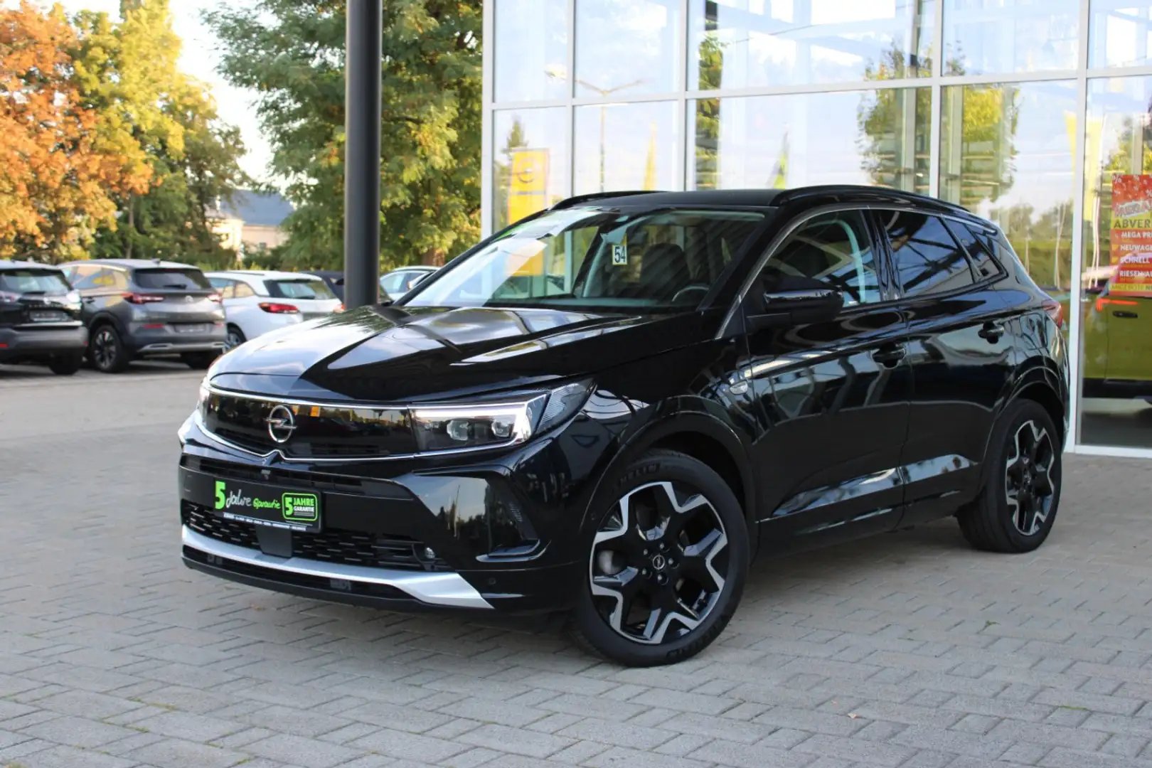Opel Grandland 1.6 Turbo Hybrid Elegance ACC+LED+Navi Schwarz - 2