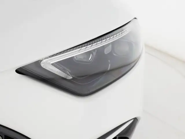 Mercedes-Benz SL view 10