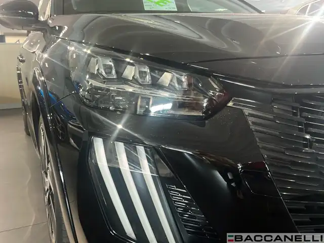 Peugeot 208 view 7