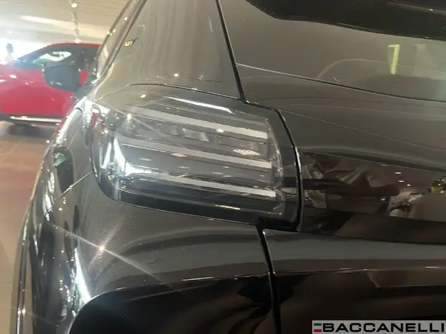 Peugeot 208 view 8