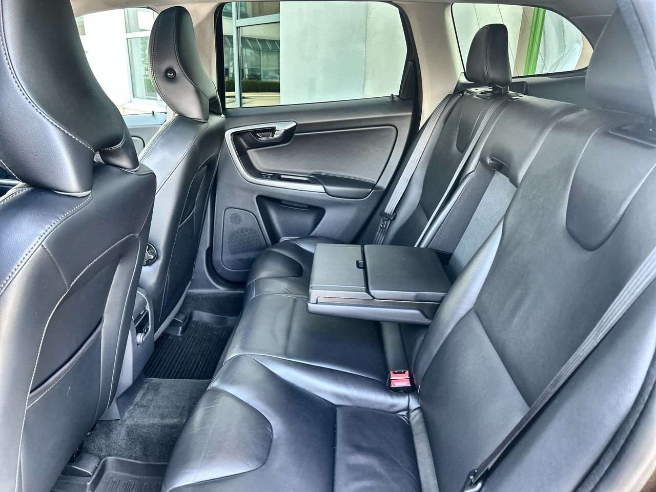 2015 Volvo XC60 T6 Premier Plus Local BC Trade | Well Maintained | thumb 30