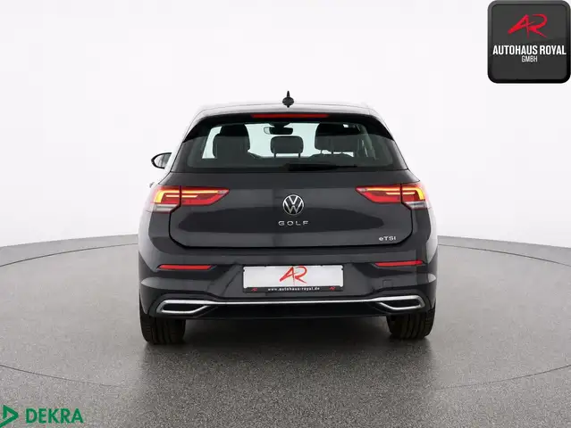 Volkswagen Golf view 3