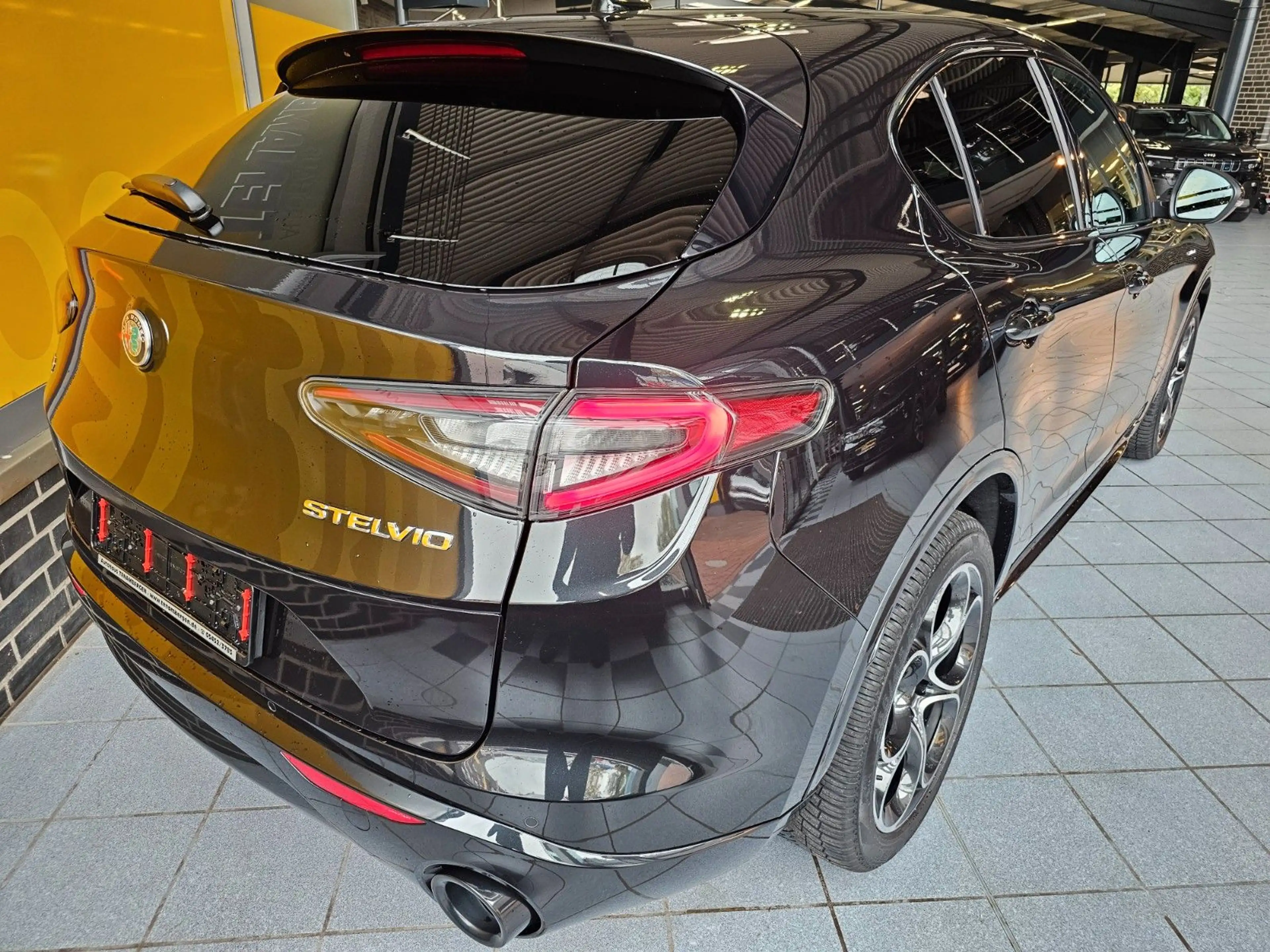 Alfa Romeo Stelvio Veloce Q4 Leder Brembo Kamera ACC AHK — photo 4