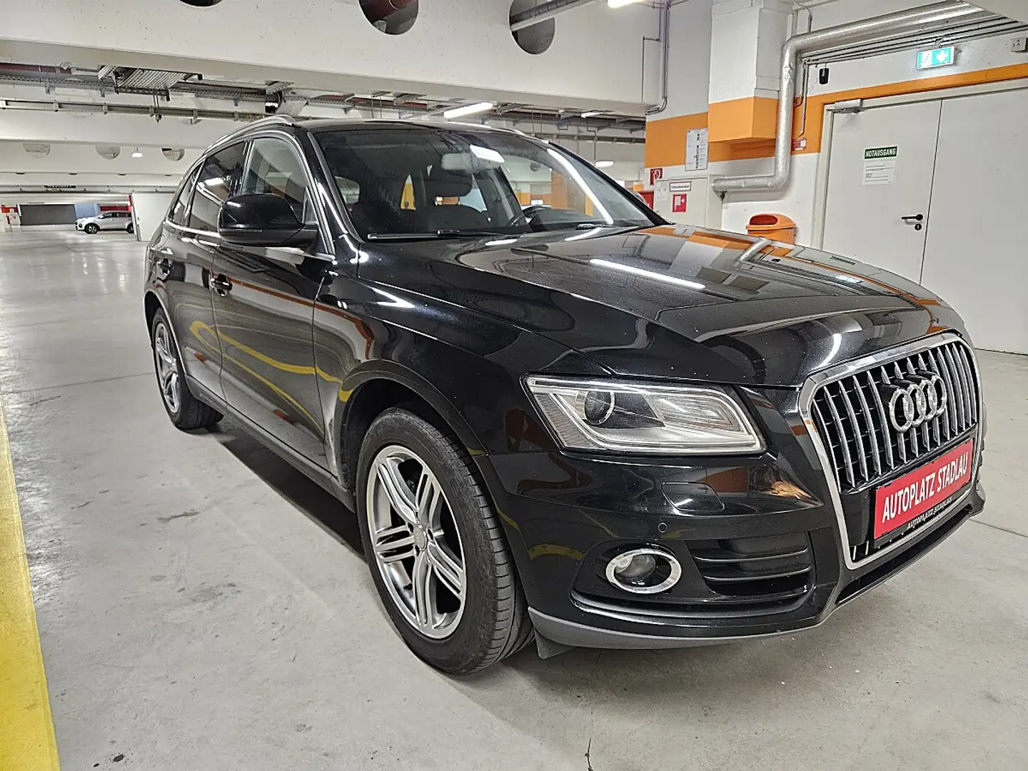 Audi Q5 2,0 TDI Style Schwarz - 2