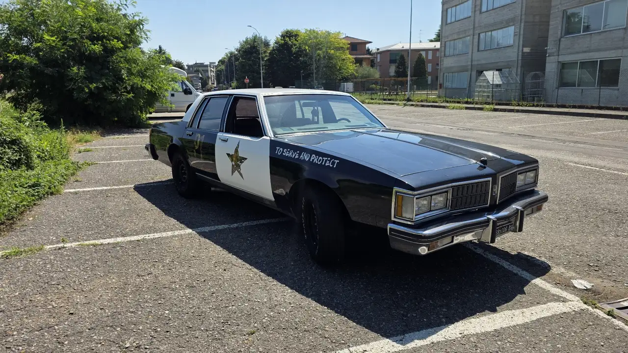 Oldsmobile Delta 88 customizzato anni 50.60,vrappata blues brothers., foto 3