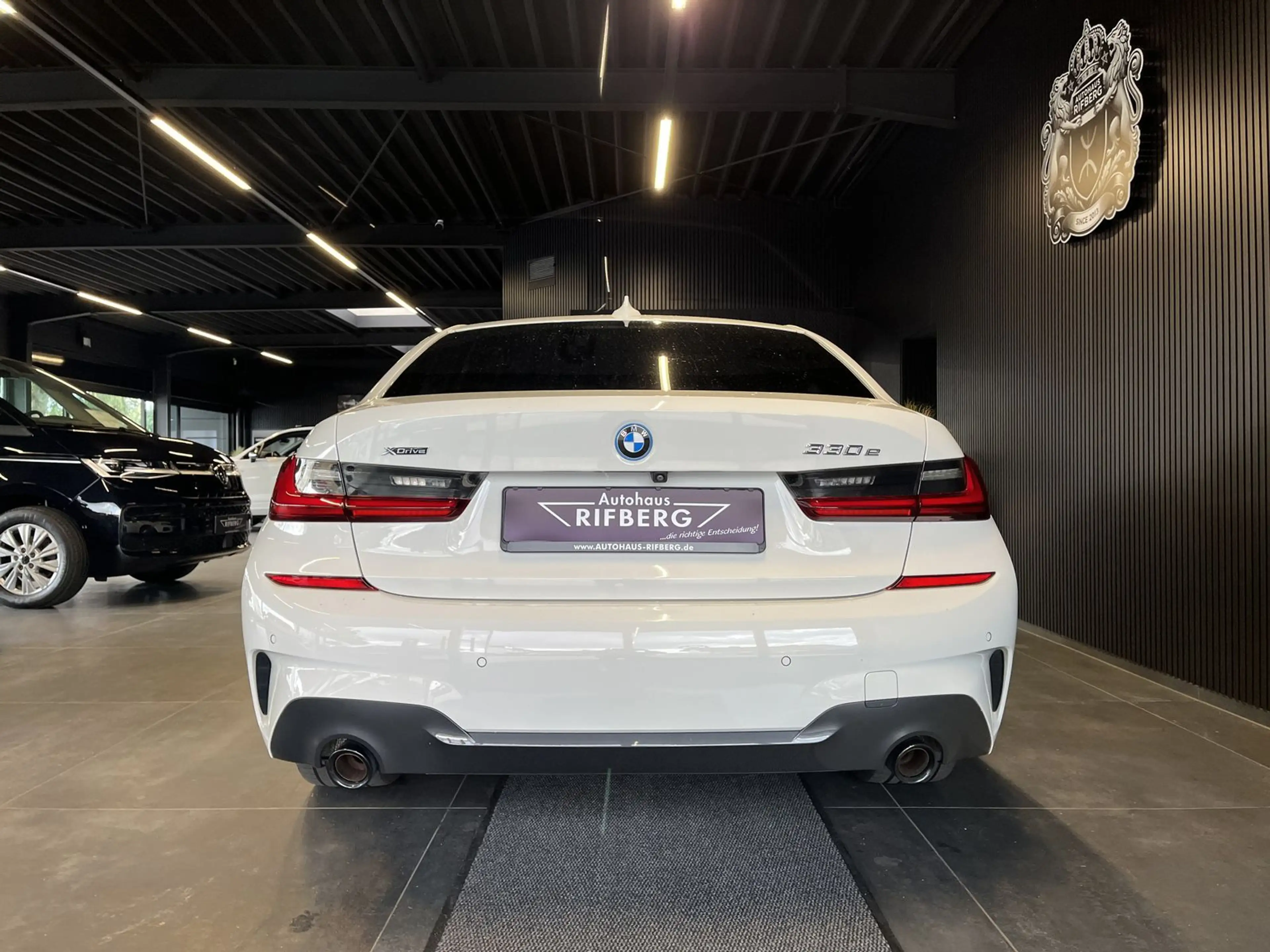BMW 330 e xDrive M Sport Shadow/Kam/Ambiente/LED/Nav — photo 5