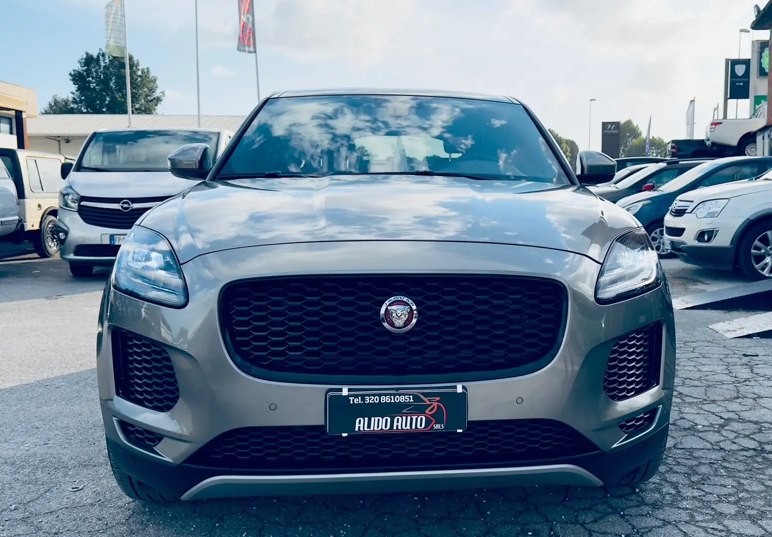 Jaguar E-Pace E-Pace 2017 2.0d i4 R-Dynamic awd 150cv auto my19 Grau - 2