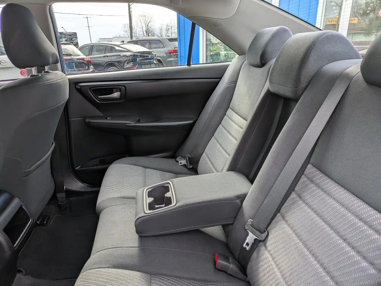 Toyota Camry снимка Toyota Camry