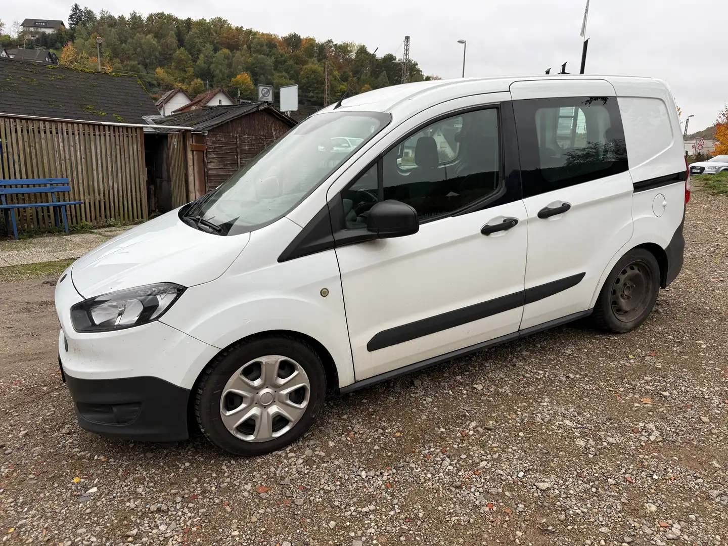 Ford Transit Courier 1.6 TDCI Kombi*KLIMA*5 SITZER*4/5 TÜRER*EURO 5 Weiß - 2
