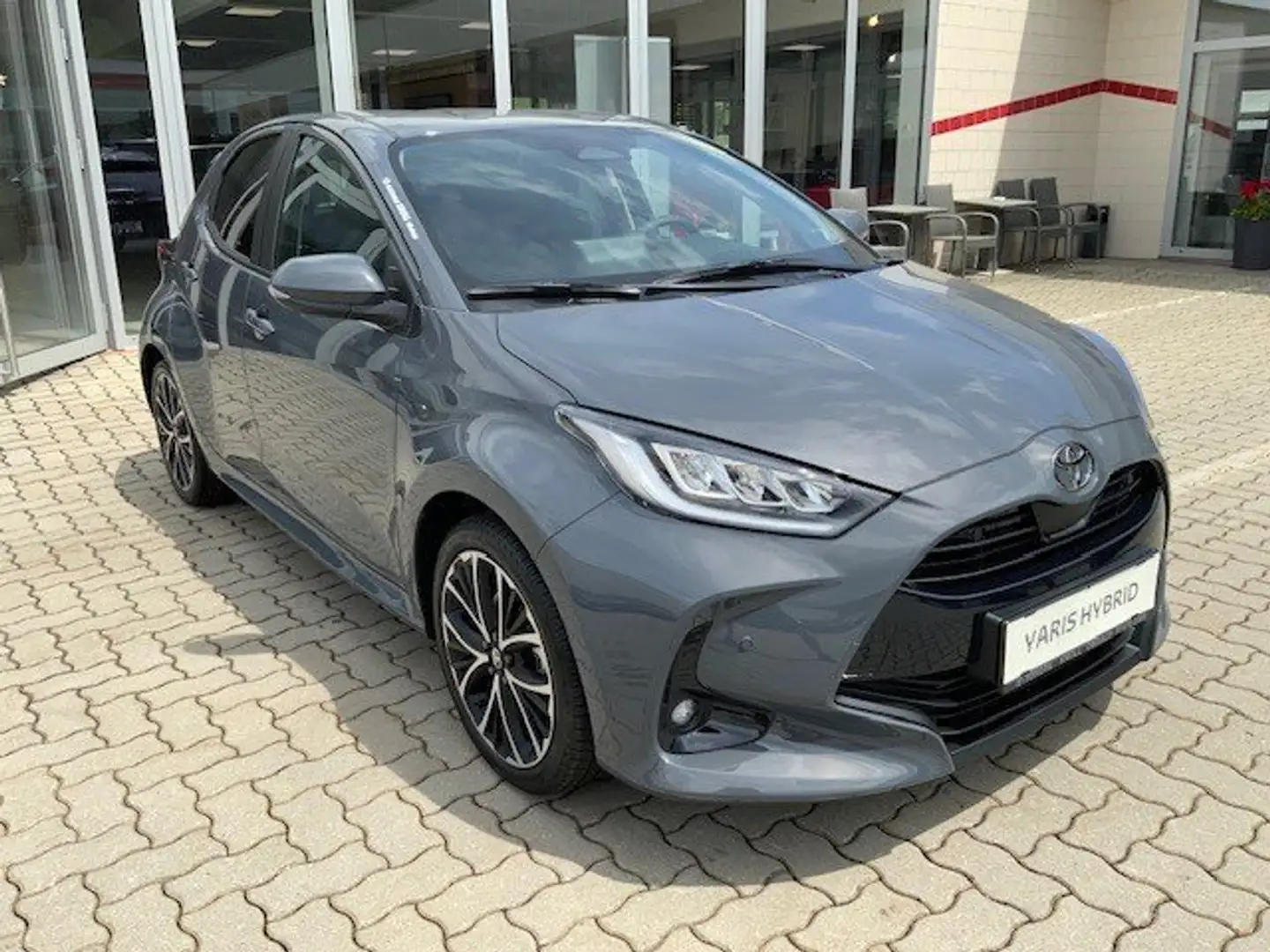 Toyota Yaris 1,5 Hybrid Teamplayer - 1