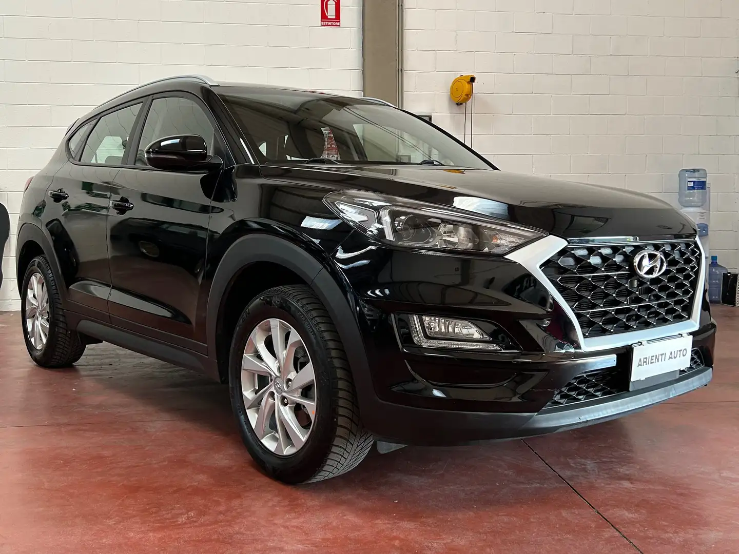 Hyundai TUCSON Tucson 1.6 crdi Xtech Comfort Pack 2wd 115cv my20 Schwarz - 2
