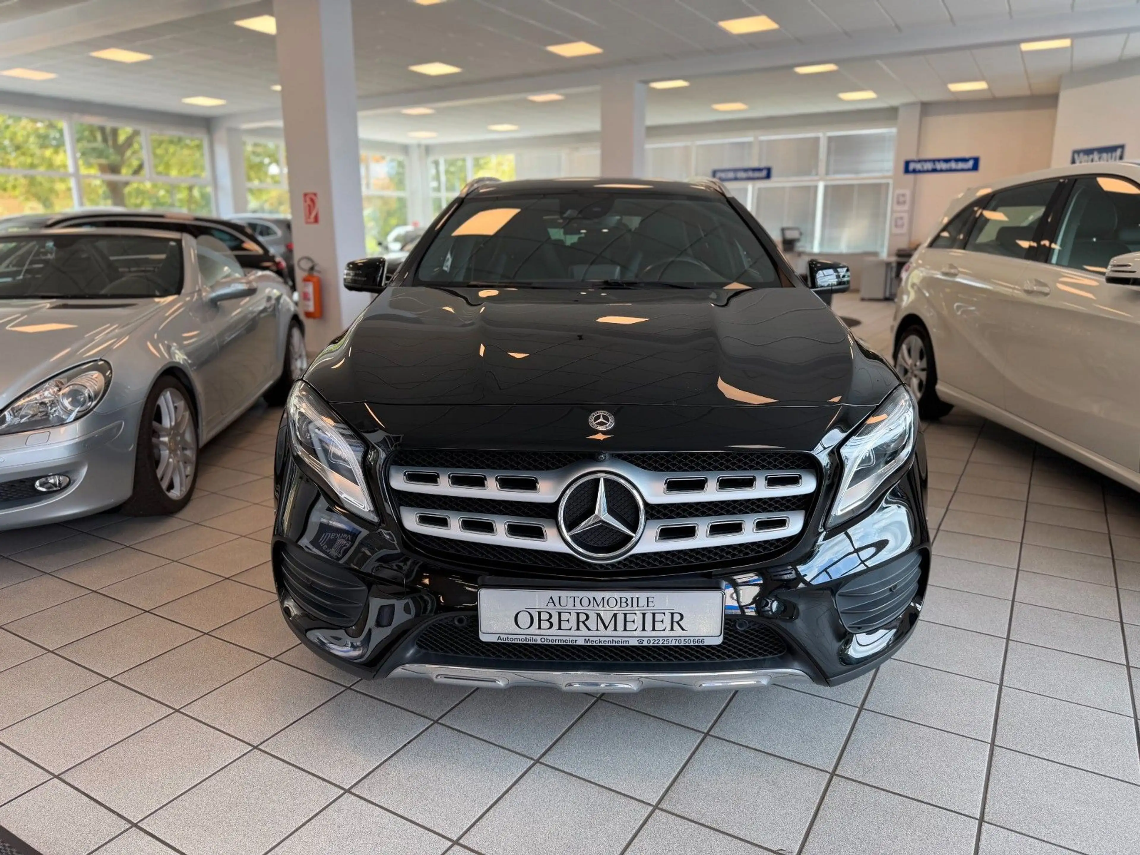 Mercedes-Benz GLA 250 AMG Carplay Ambiente 360°K DAB LED — photo 2