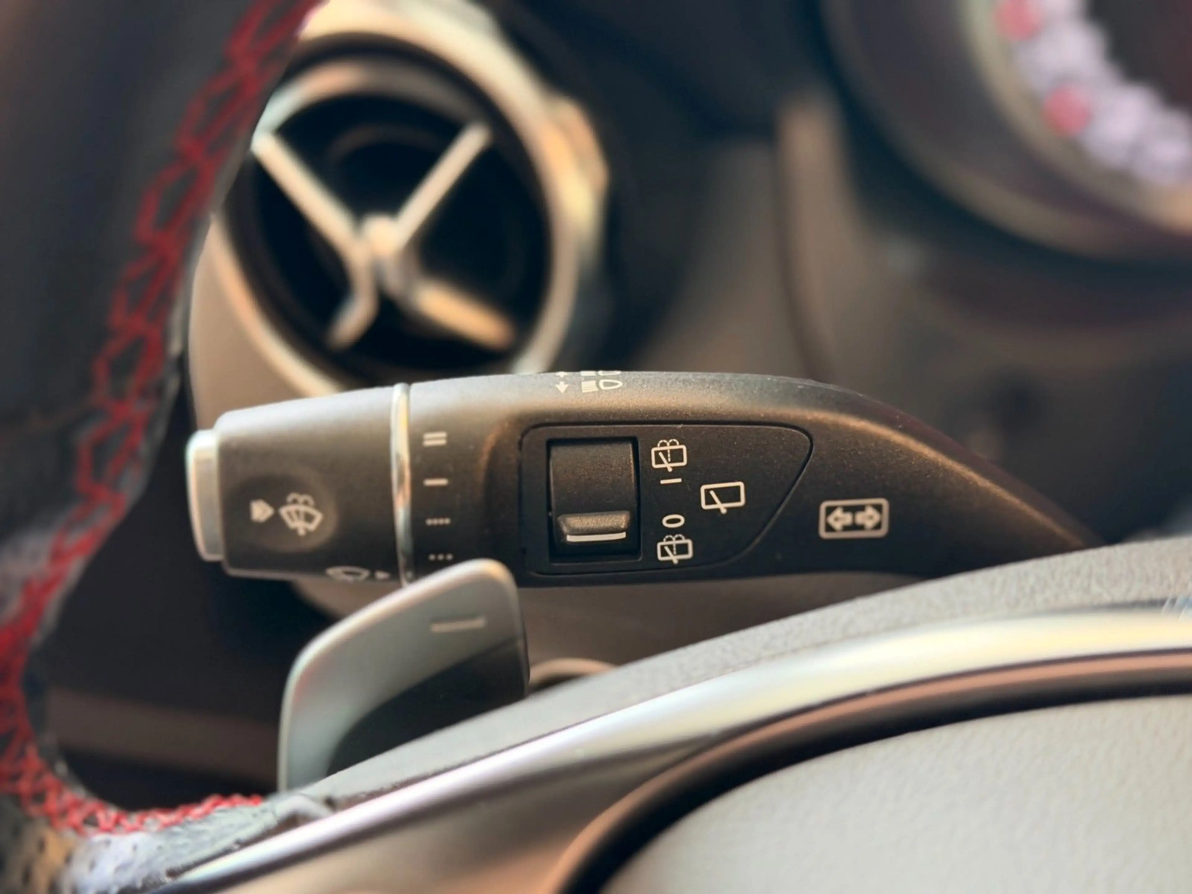 Mercedes-Benz GLA 250 AMG Carplay Ambiente 360°K DAB LED — photo 14