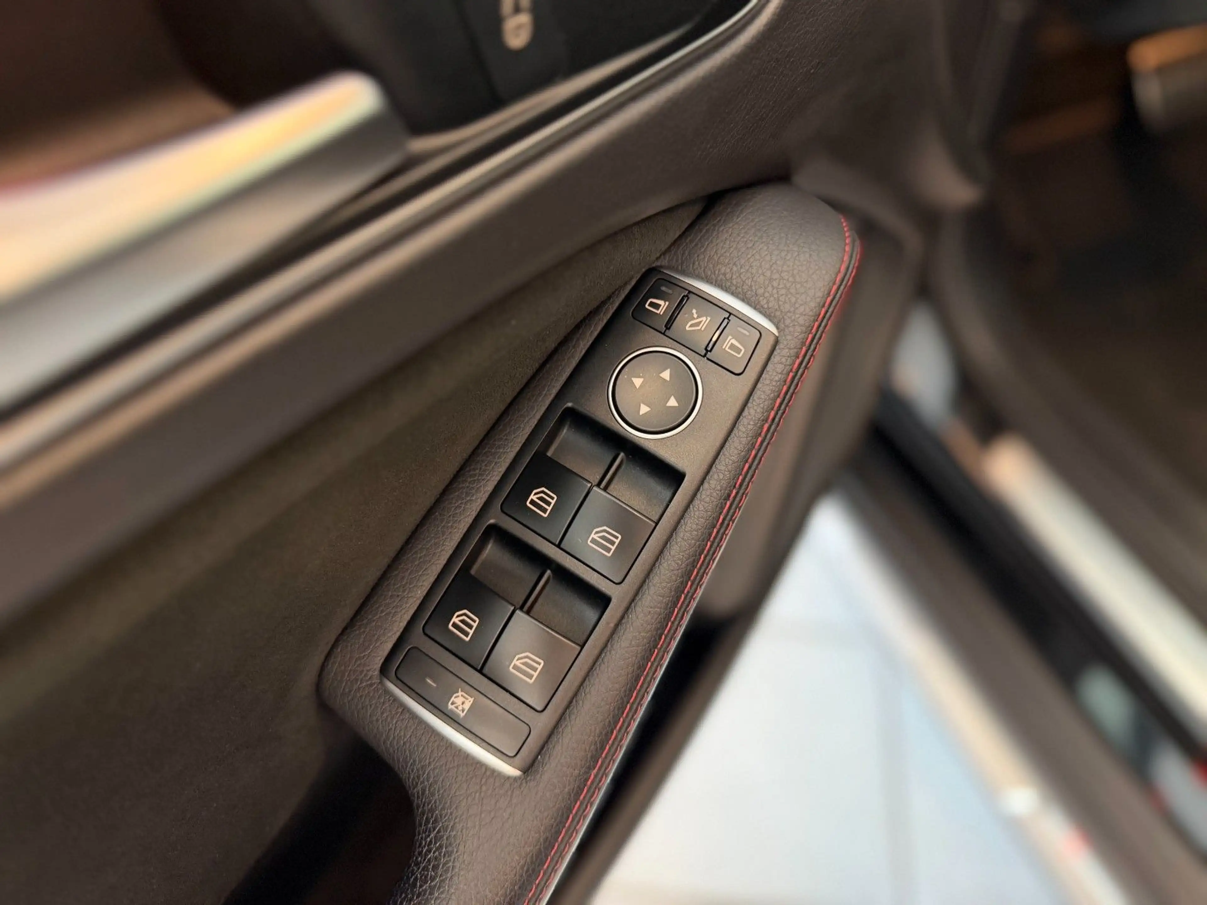 Mercedes-Benz GLA 250 AMG Carplay Ambiente 360°K DAB LED — photo 12