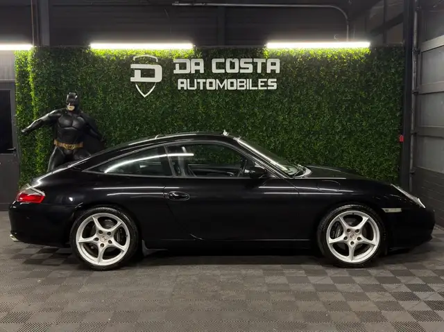 Porsche 911 view 2