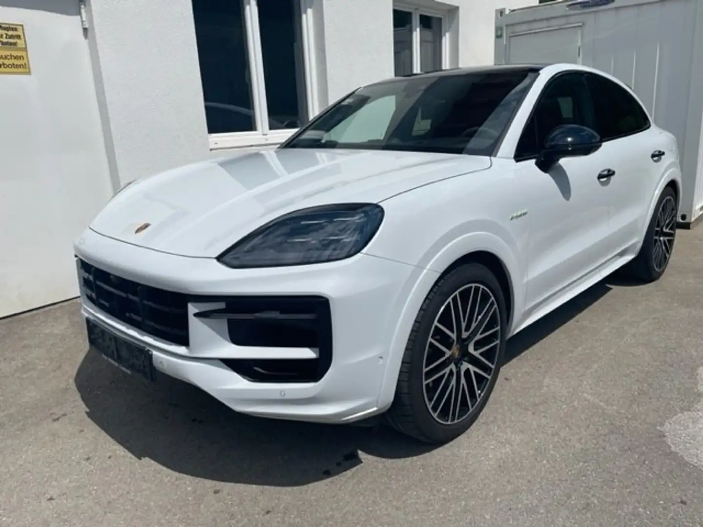 Porsche Cayenne Coupe III E-Hybrid PHEV 21,8 kWh Aut. Weiß - 1