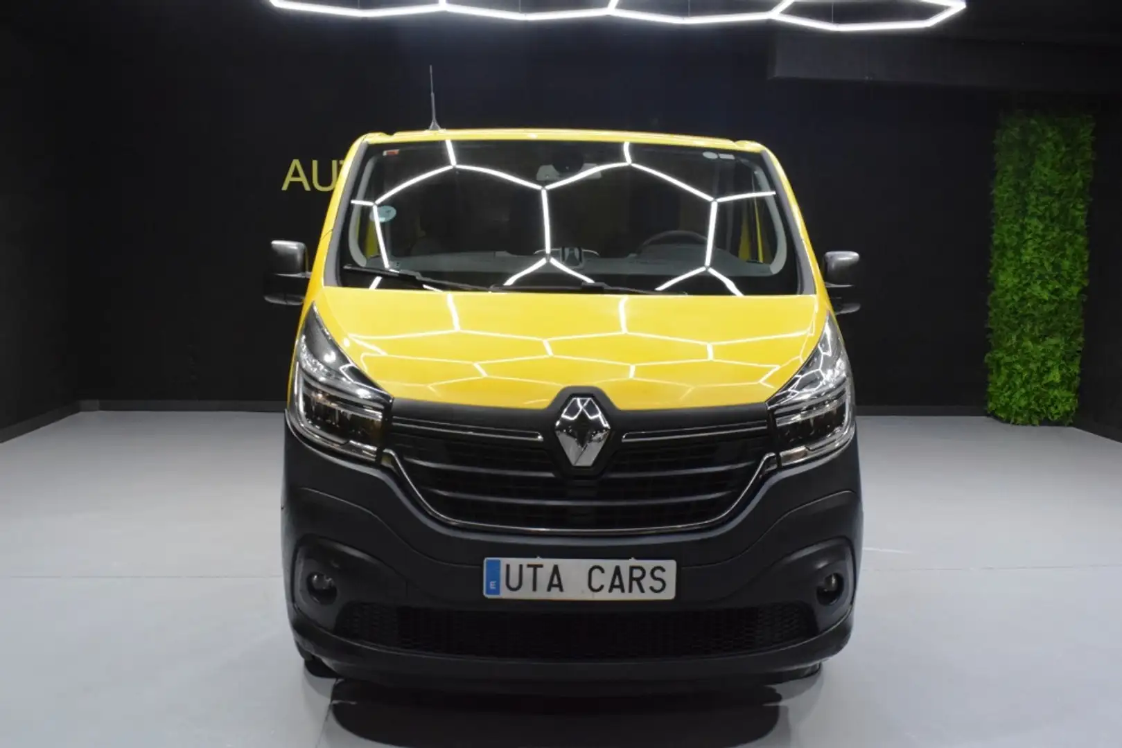 Renault Trafic Furgón 29 L2H1 Energy BluedCi 70kW Amarillo - 2