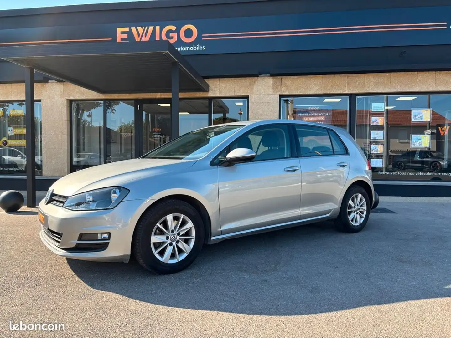 Volkswagen Golf 1.6 tdi 110 bluemotion Gris - 1