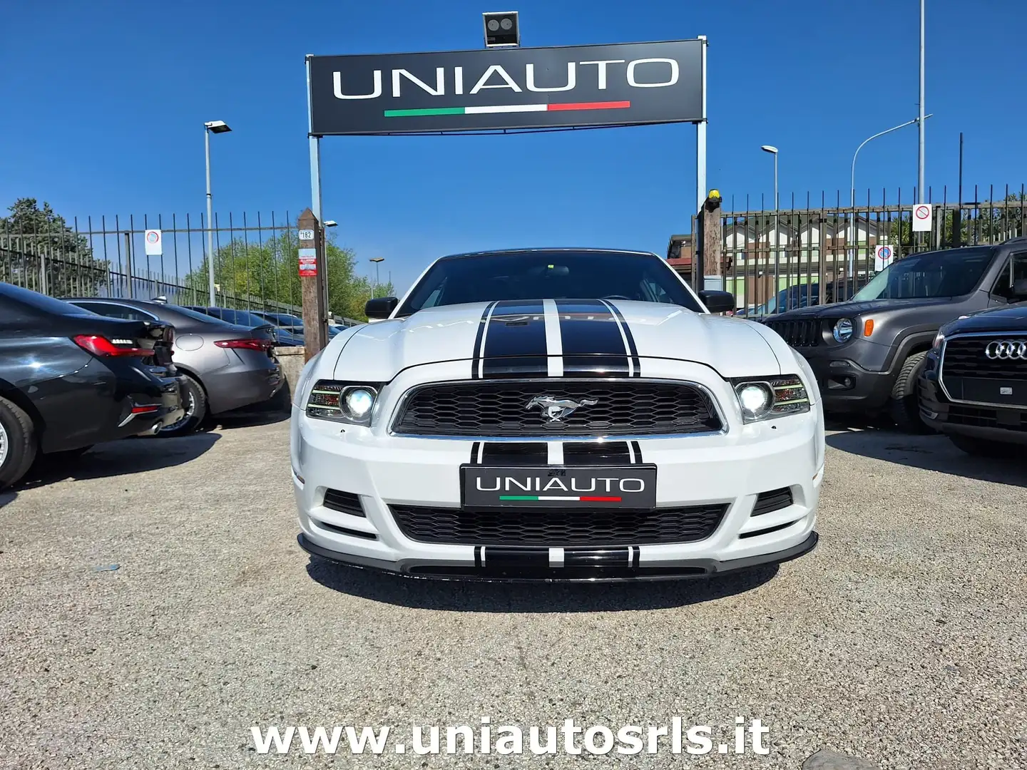 Ford Mustang 3.7 V6 PREMIUM Bianco - 1