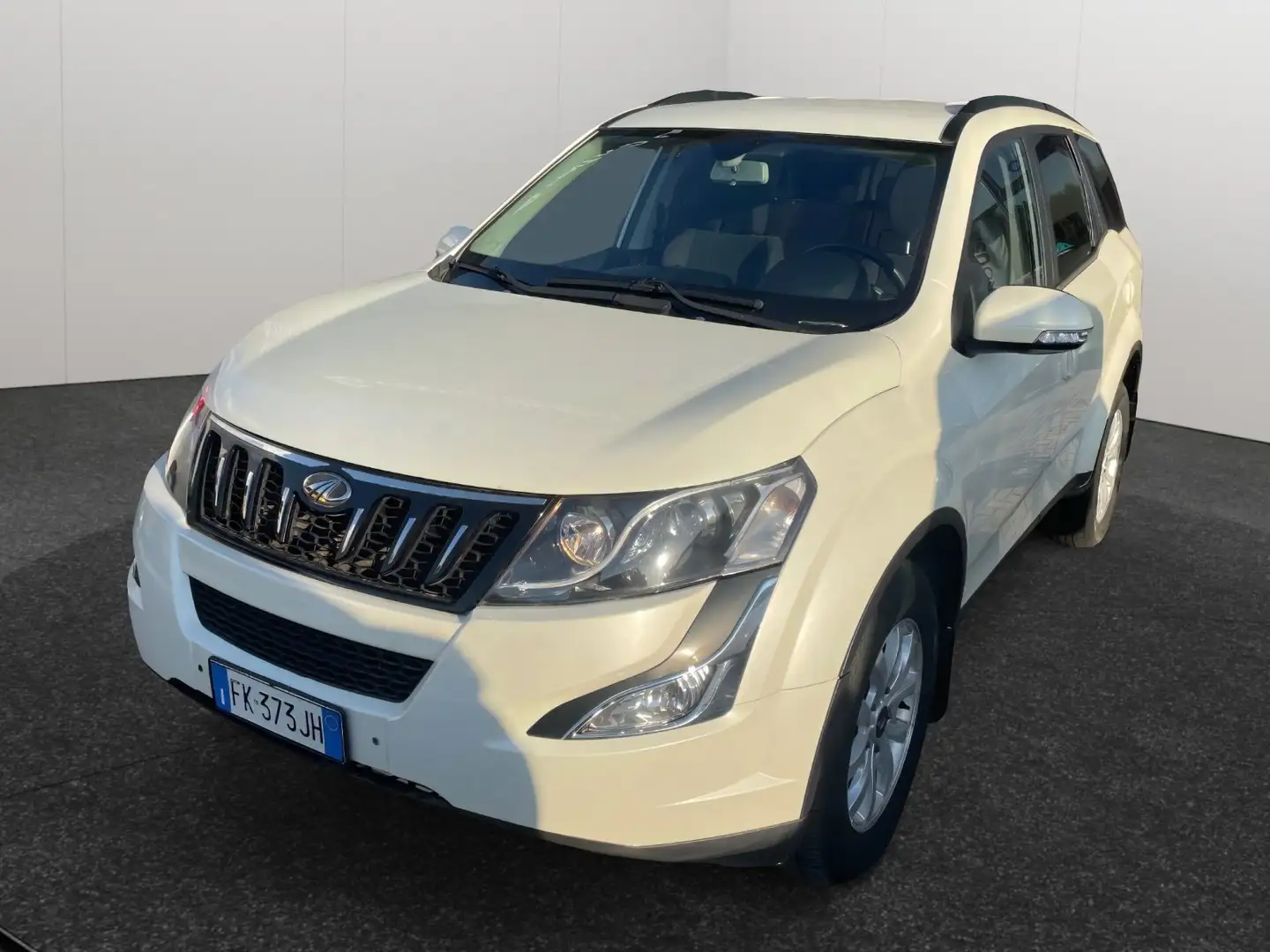 Mahindra XUV500 W8 2.2 16v 140Cv Blanco - 1