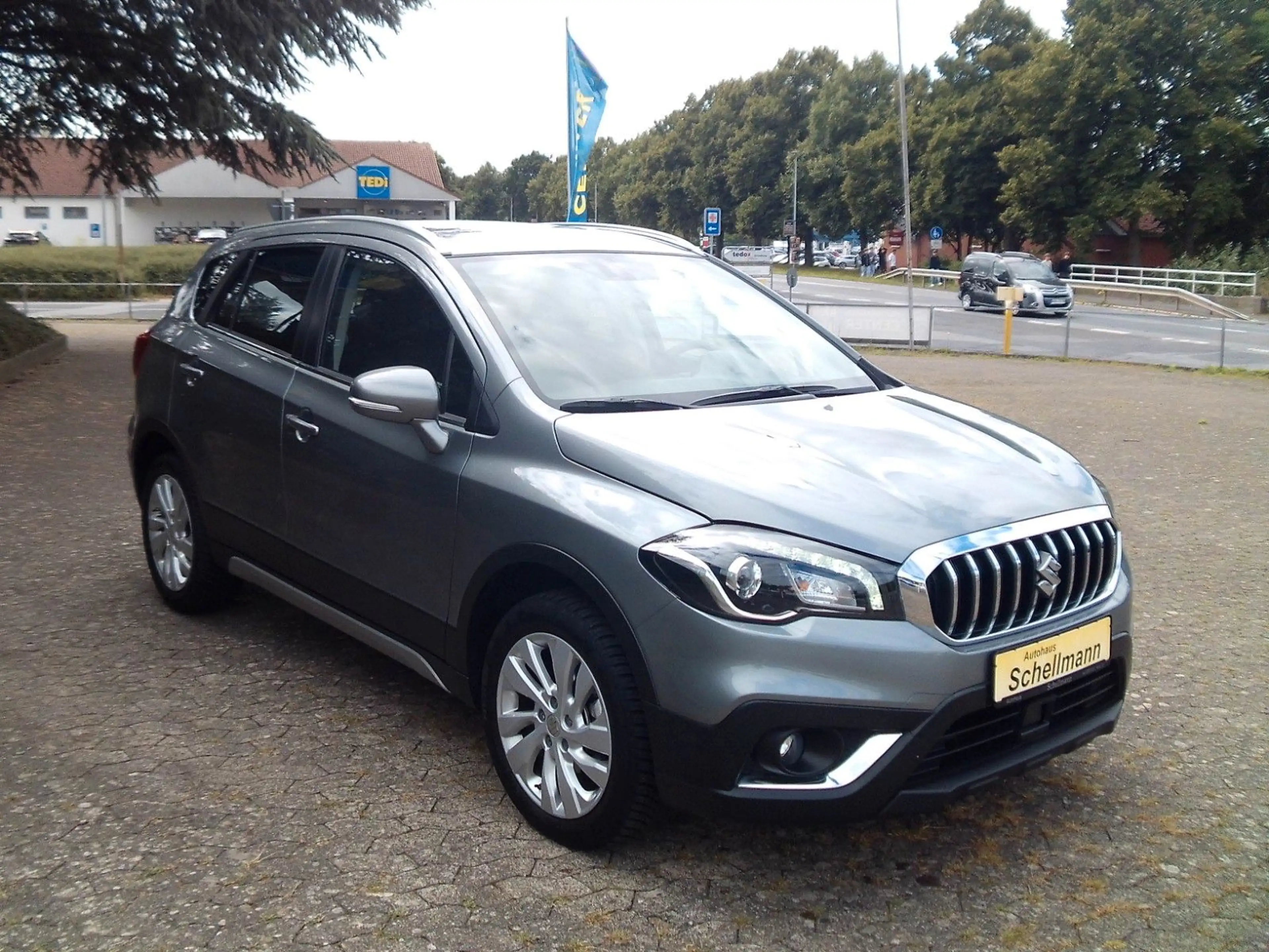 Suzuki SX4 S-Cross 1.4 PDC+Kam SHZ Klimaauto Navi — photo 4