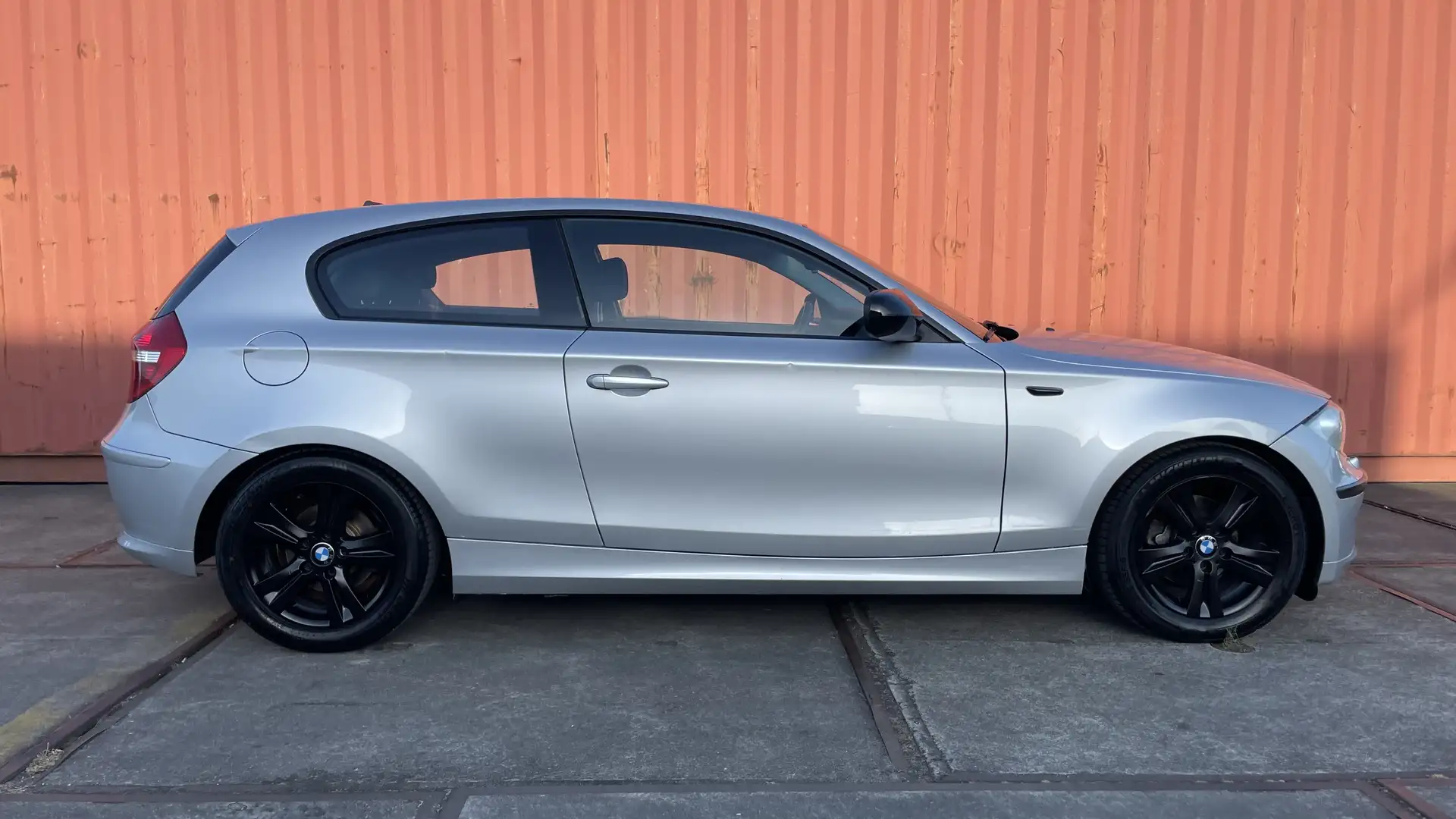 BMW 116 Volledig aangepakt Grijs - 1