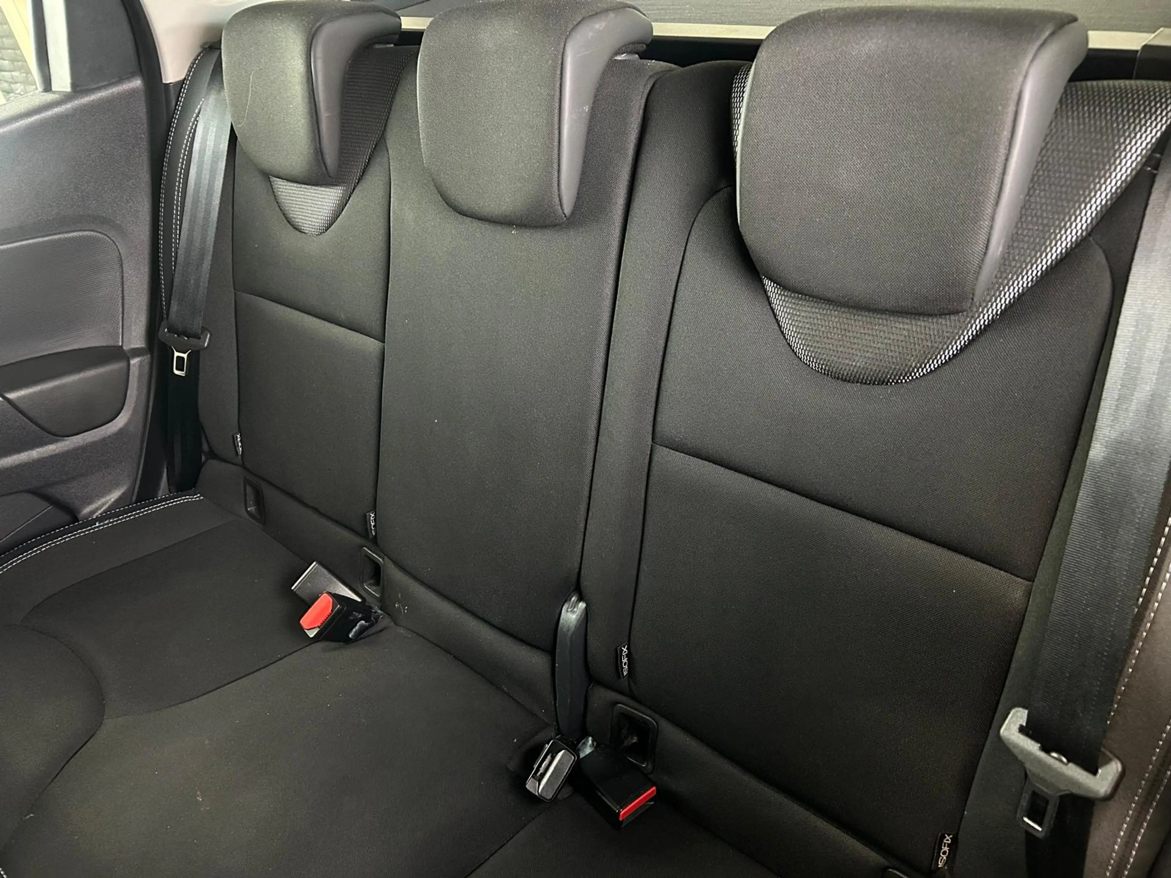 Renault Clio Estate 0.9 TCe Zen + NAVI — photo 18