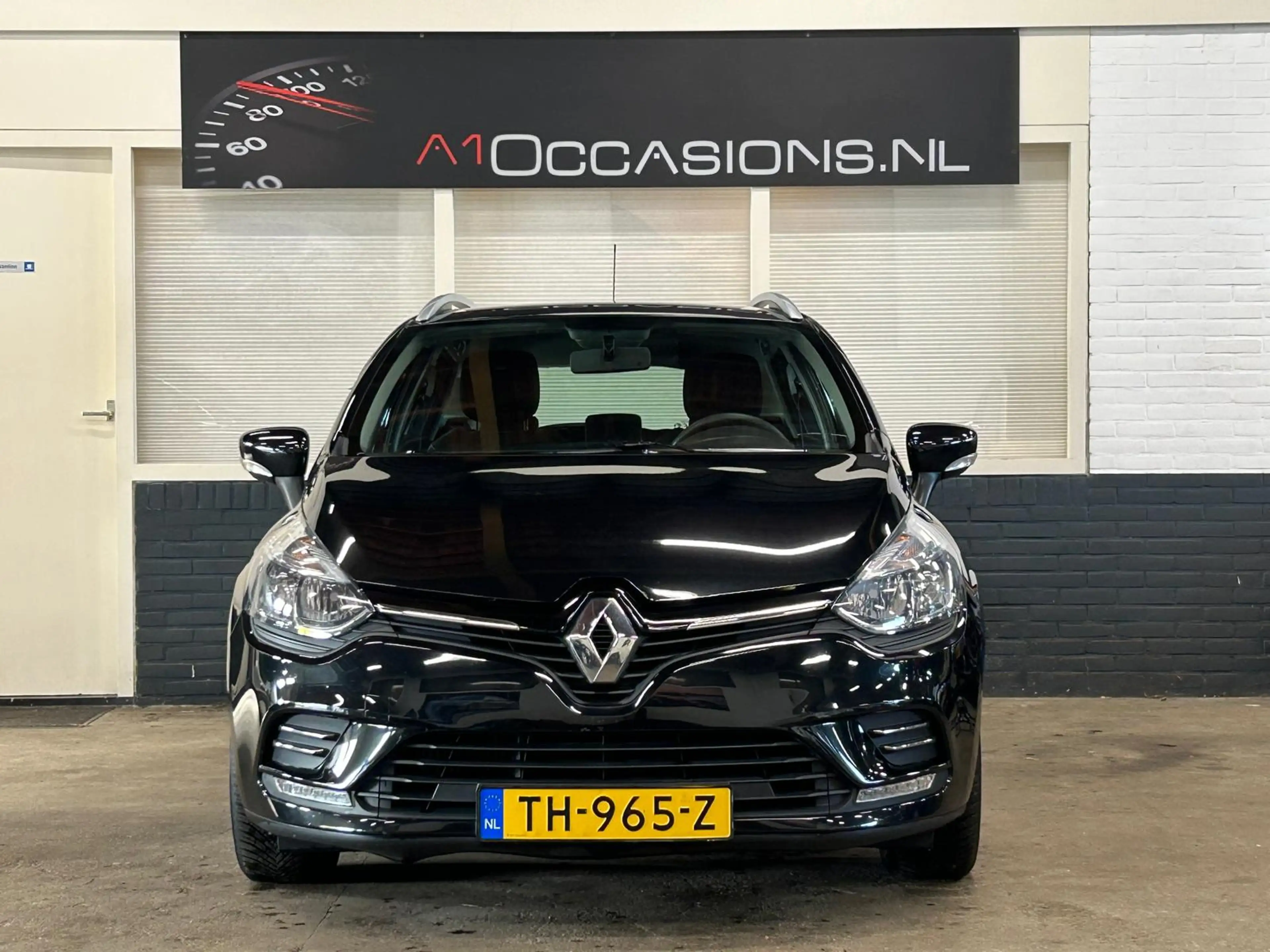 Renault Clio Estate 0.9 TCe Zen + NAVI — photo 19