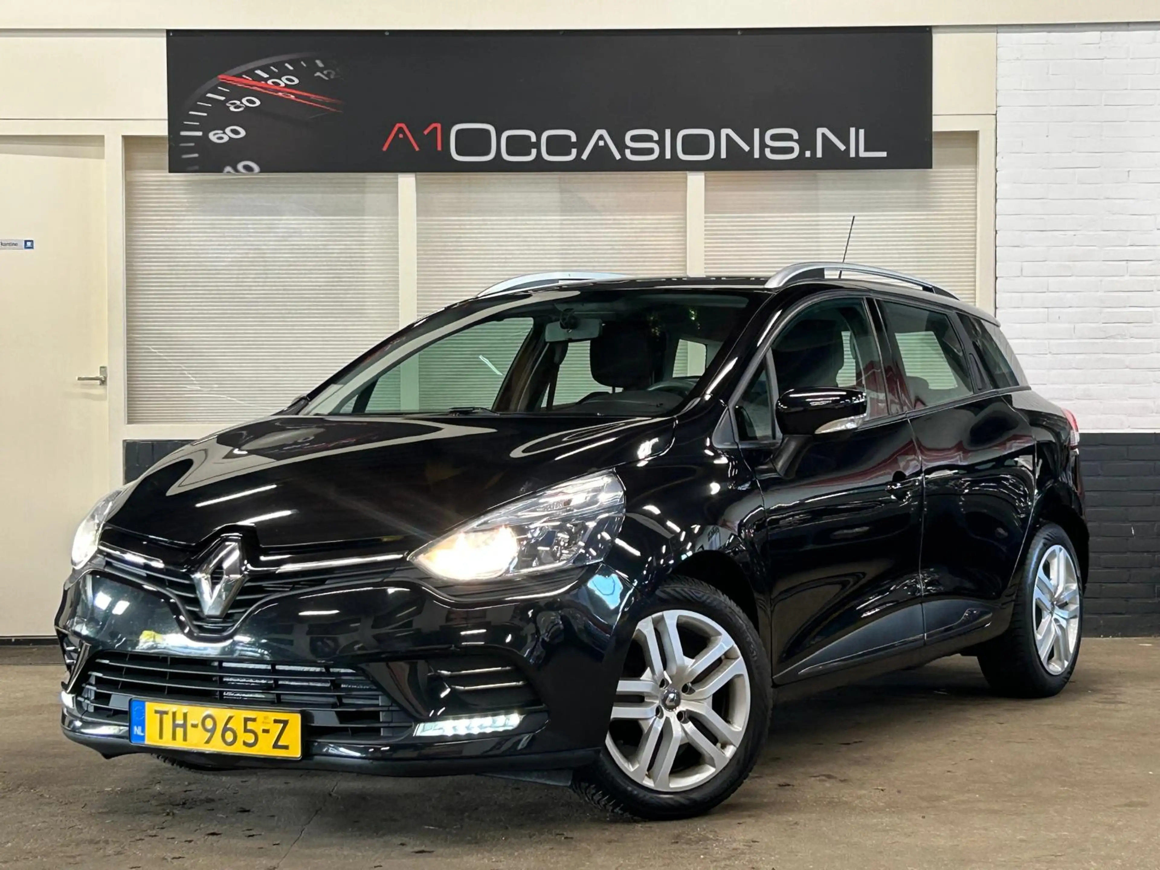 Renault Clio Estate 0.9 TCe Zen + NAVI — photo 2