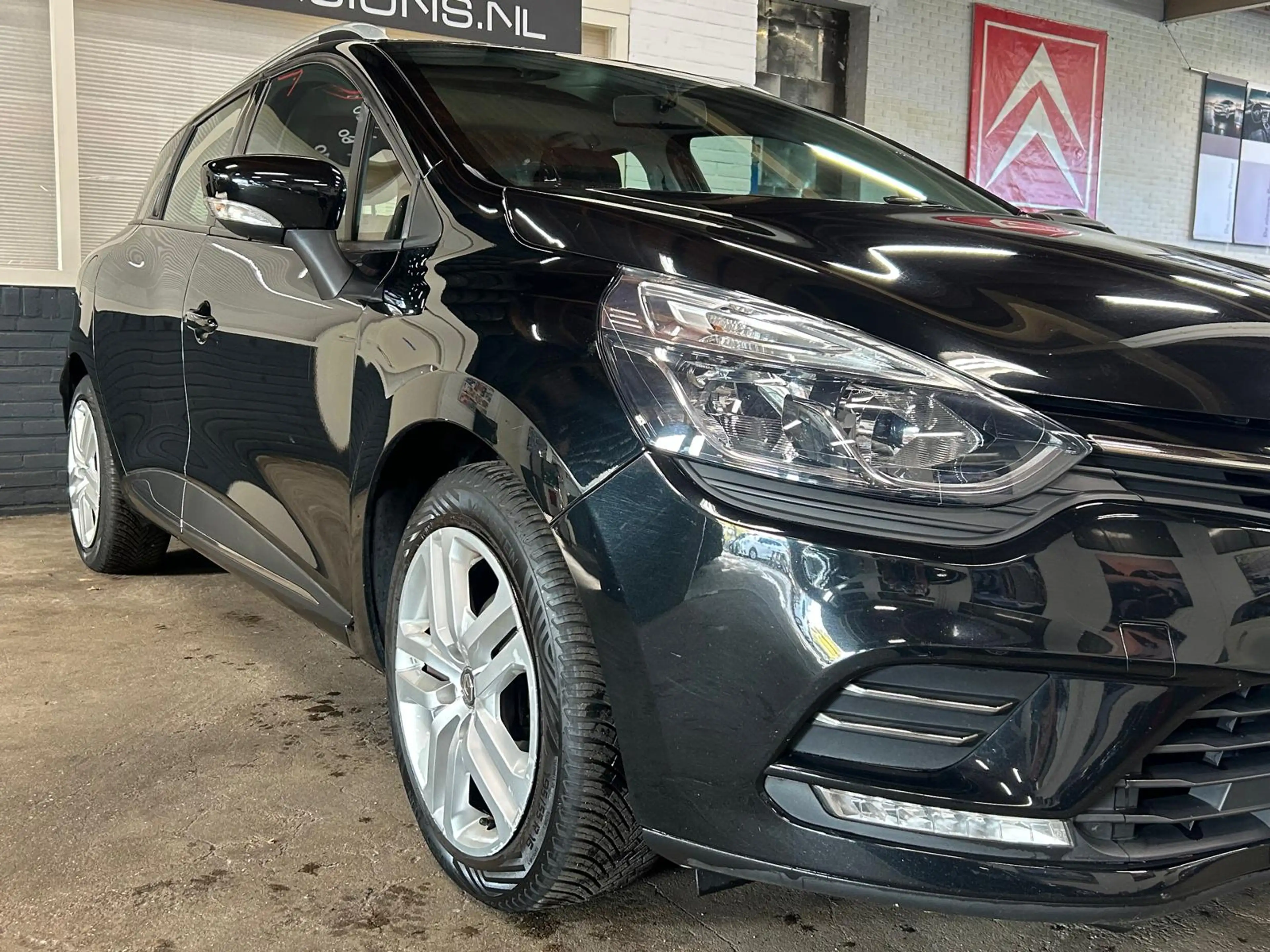 Renault Clio Estate 0.9 TCe Zen + NAVI — photo 20