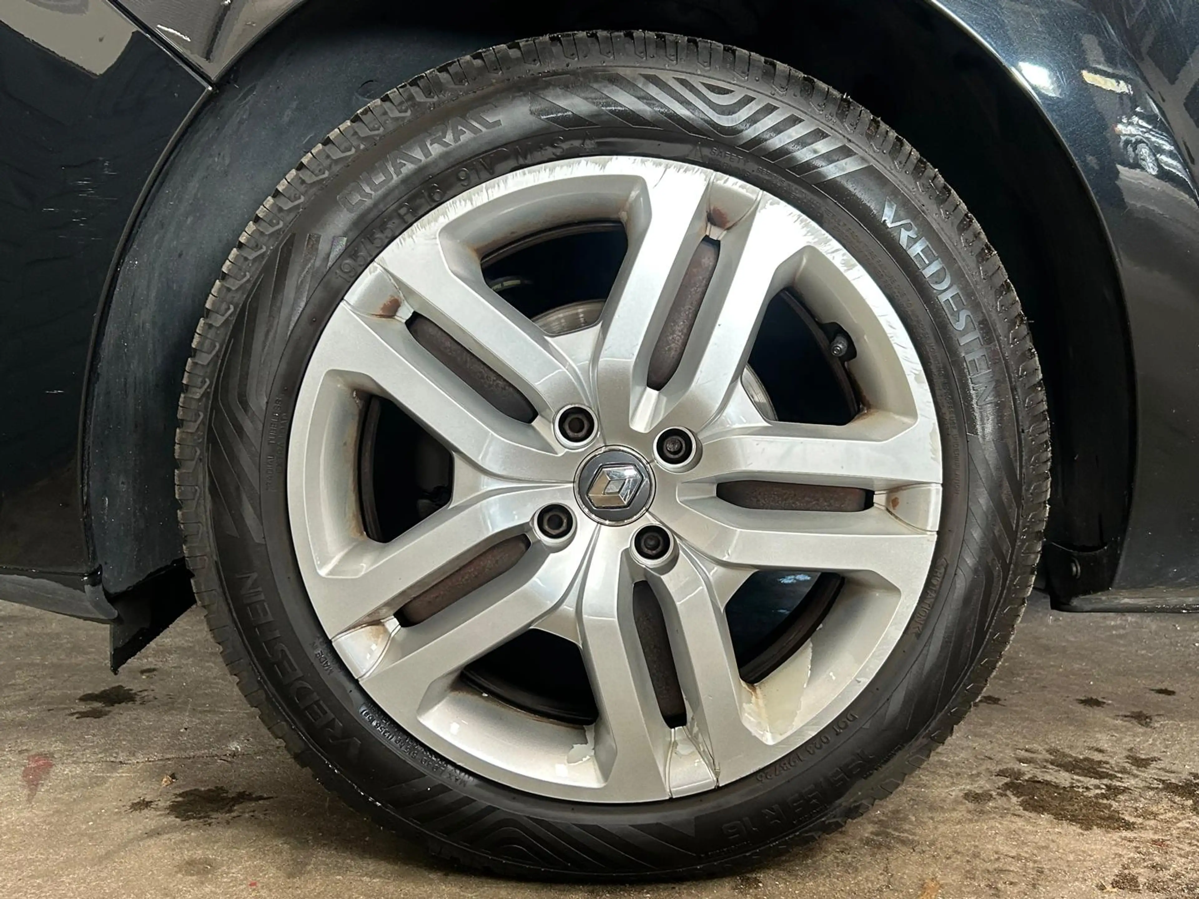 Renault Clio Estate 0.9 TCe Zen + NAVI — photo 4