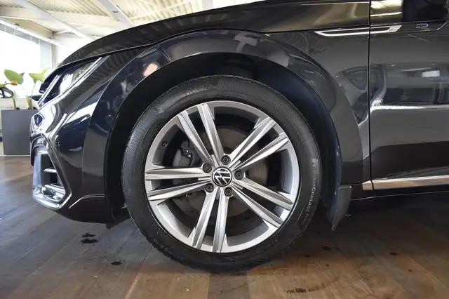 Volkswagen Arteon view 4