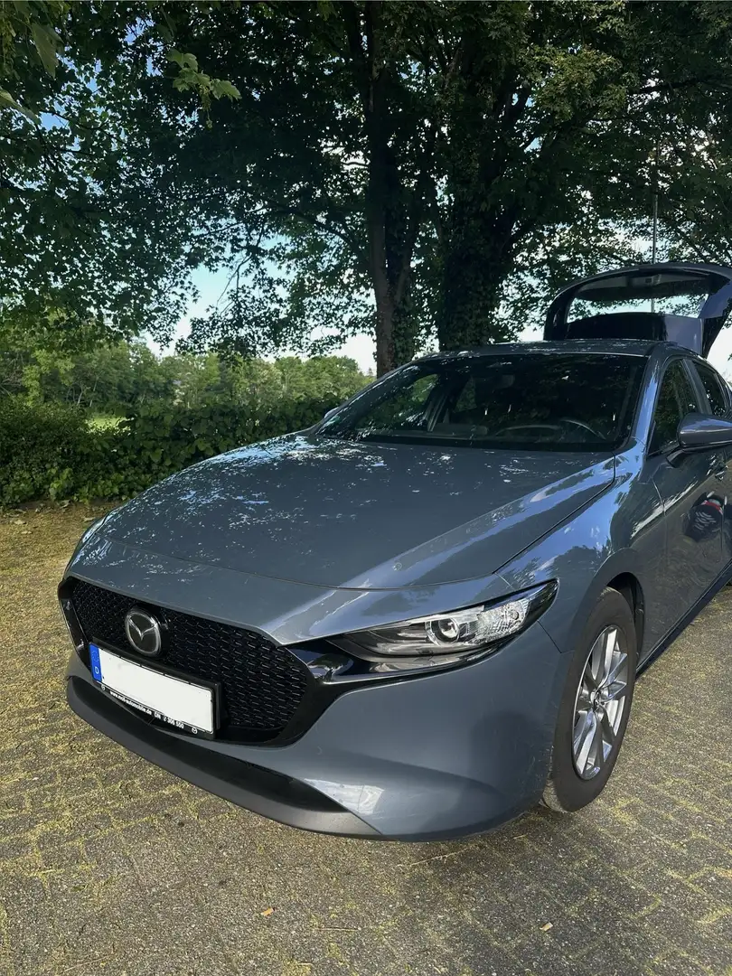 Mazda 3 SKYACTIV-G 2.0 M-Hybrid Grau - 1