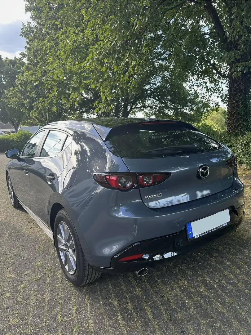 Mazda 3 SKYACTIV-G 2.0 M-Hybrid Grau - 2