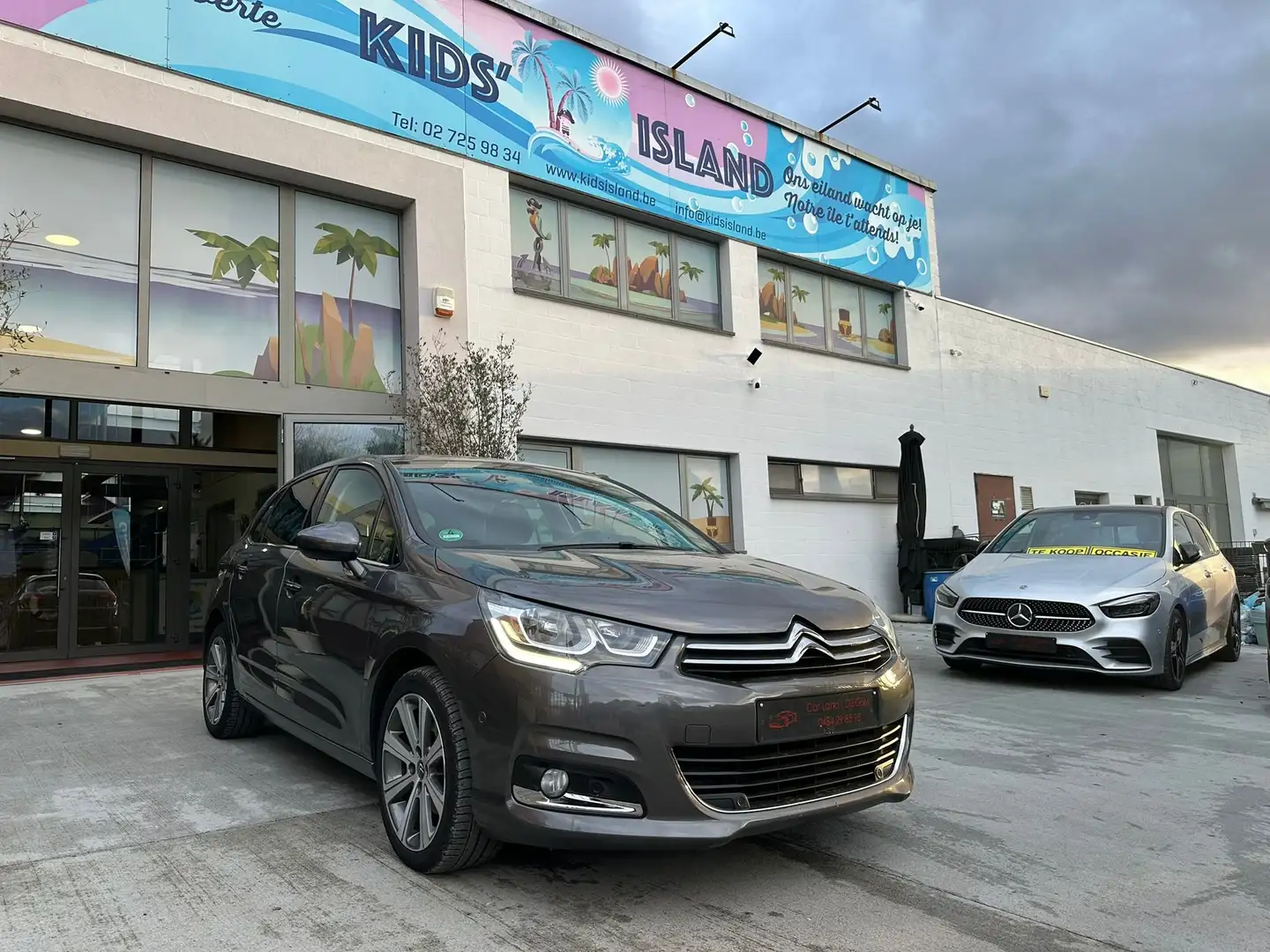 Citroen C4 1.6 BlueHDi GPS CLIM CRUISE PDC AV ARR JANTES Brun - 1