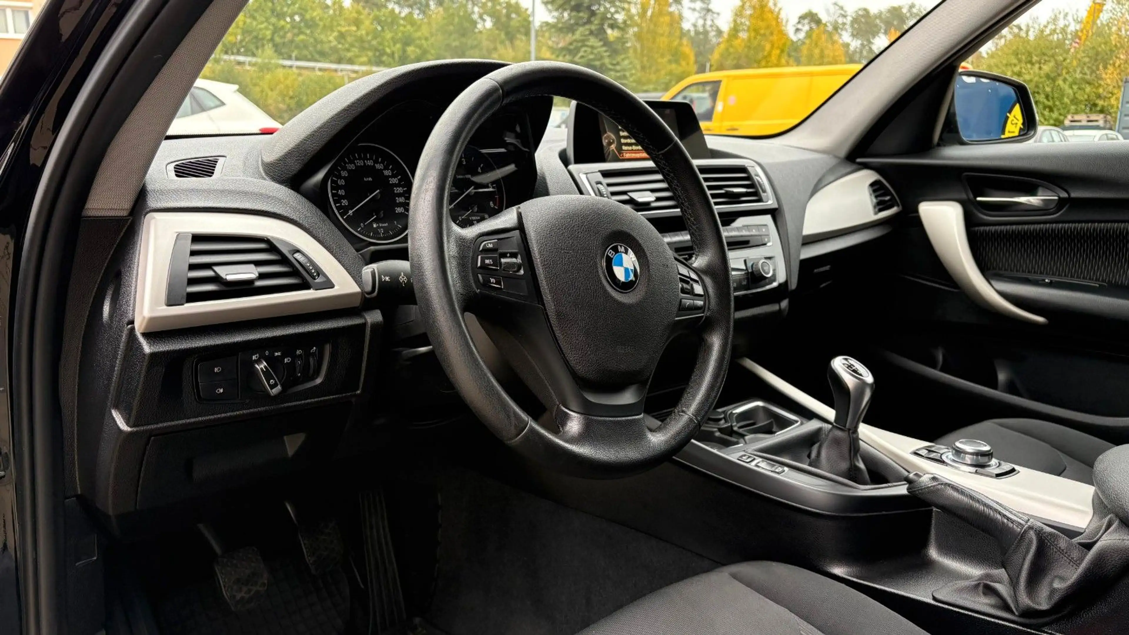 BMW 118 d 2.0Advantage 1.Hand AHK Nav Allwetter Tempo — photo 9
