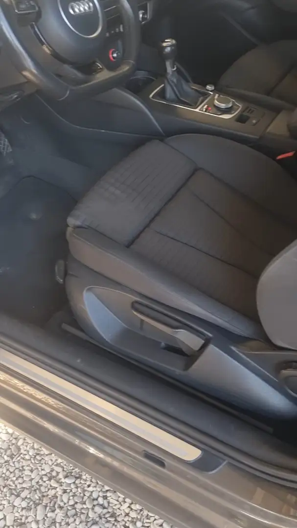 Audi A3 A3 III 2013 3p1.6 tdi Attraction Grigio - 2