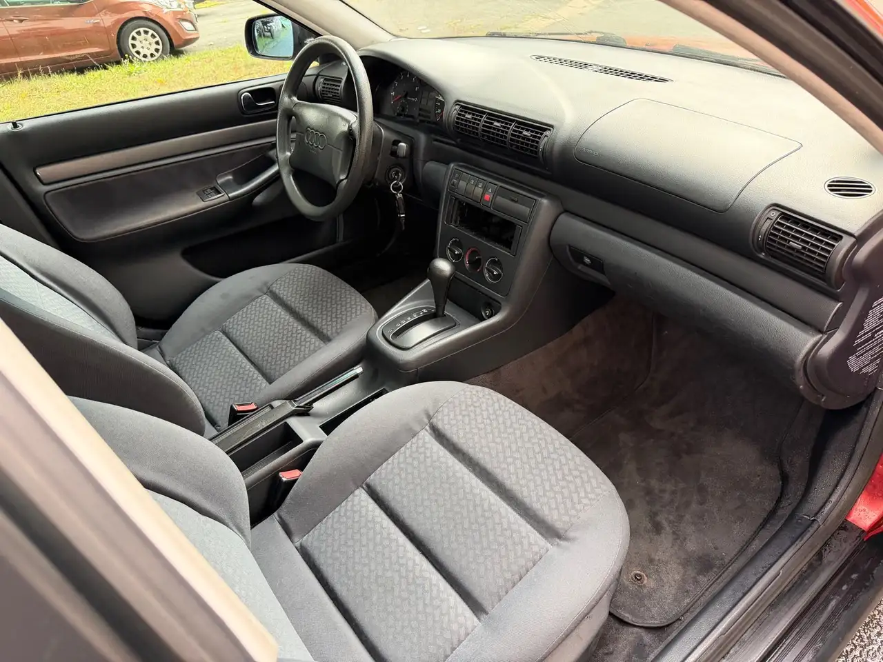 Audi A4 B5 1.8 Automatik Limousine / TÜV / Liebhaber, foto 10