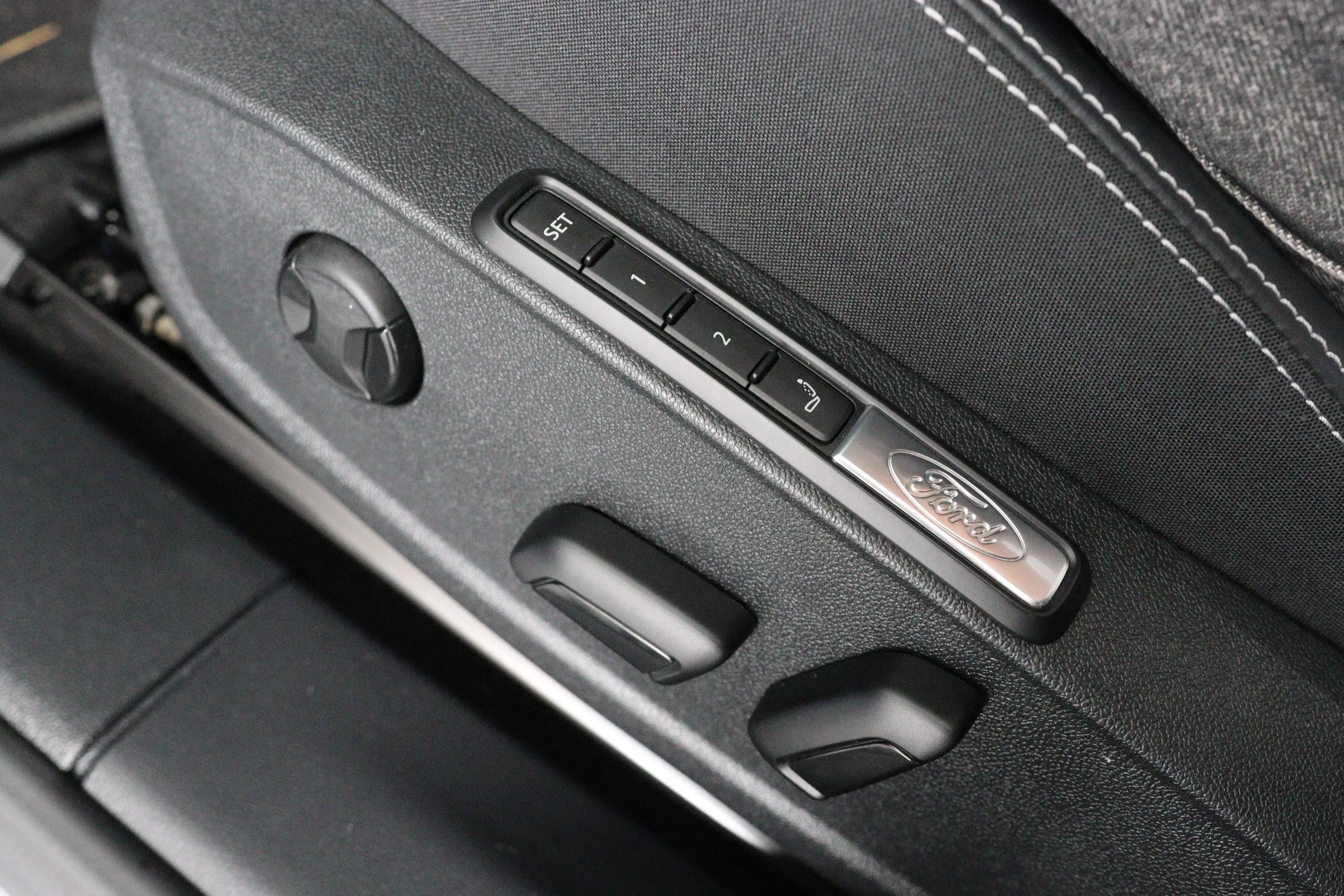 Ford Capri Premium Extended Range AWD 79 kWh | SOH 96% | Stuu — photo 13