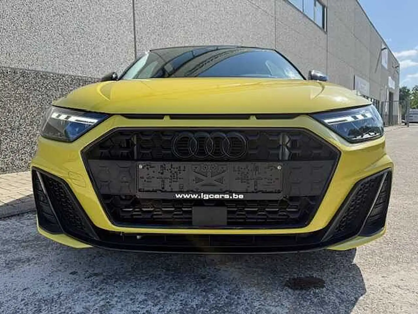 Audi A1 SPORTBACK 40 TFSI  S line S tronic Jaune - 2