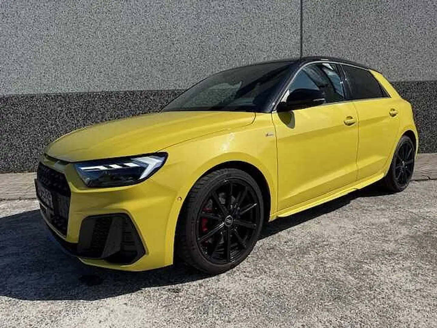 Audi A1 SPORTBACK 40 TFSI  S line S tronic Jaune - 1