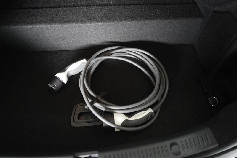 Mercedes-Benz E 300 de 9G-Tronic Leder/Pano/STHZ/360Kamera/HuD — photo 8