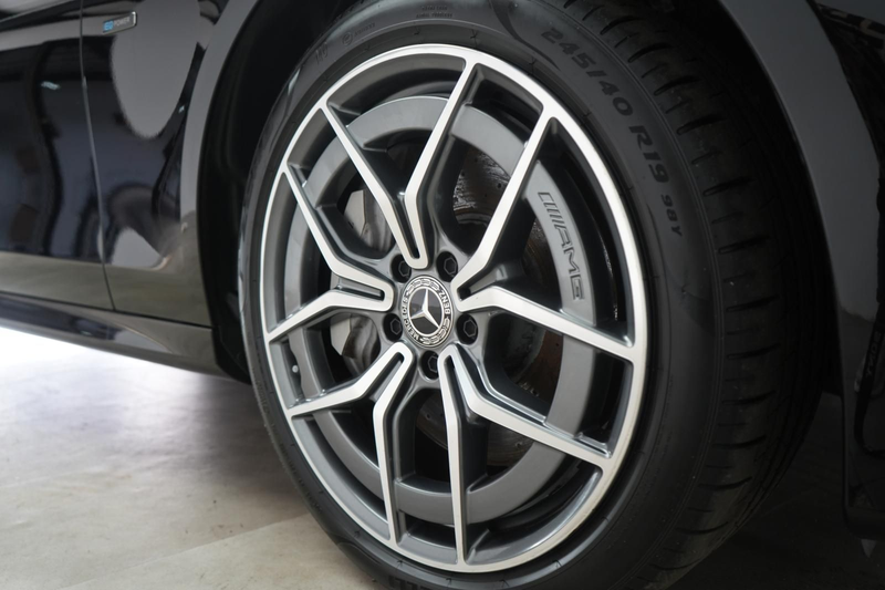 Mercedes-Benz E 300 de 9G-Tronic Leder/Pano/STHZ/360Kamera/HuD — photo 12