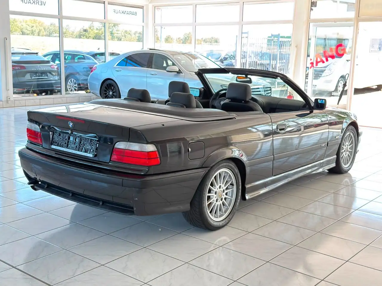 BMW 320 i E36 Cabrio+M-Paket+Klima+Sitzh+Leder+2.Hand, foto 5