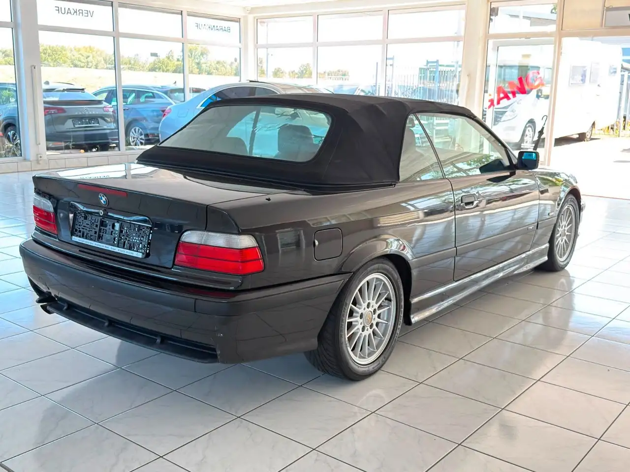 BMW 320 i E36 Cabrio+M-Paket+Klima+Sitzh+Leder+2.Hand, foto 6