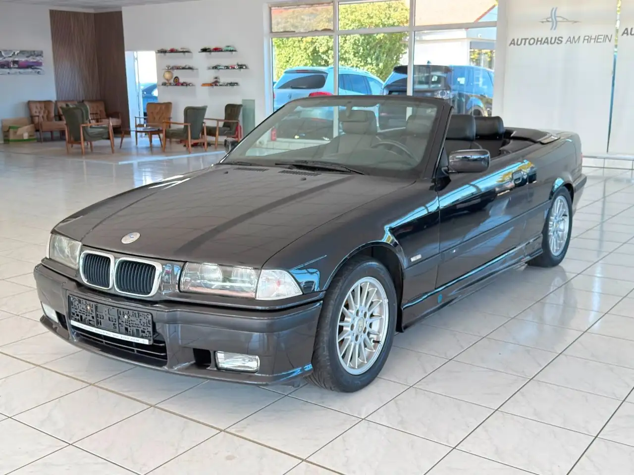 BMW 320 i E36 Cabrio+M-Paket+Klima+Sitzh+Leder+2.Hand, foto 3