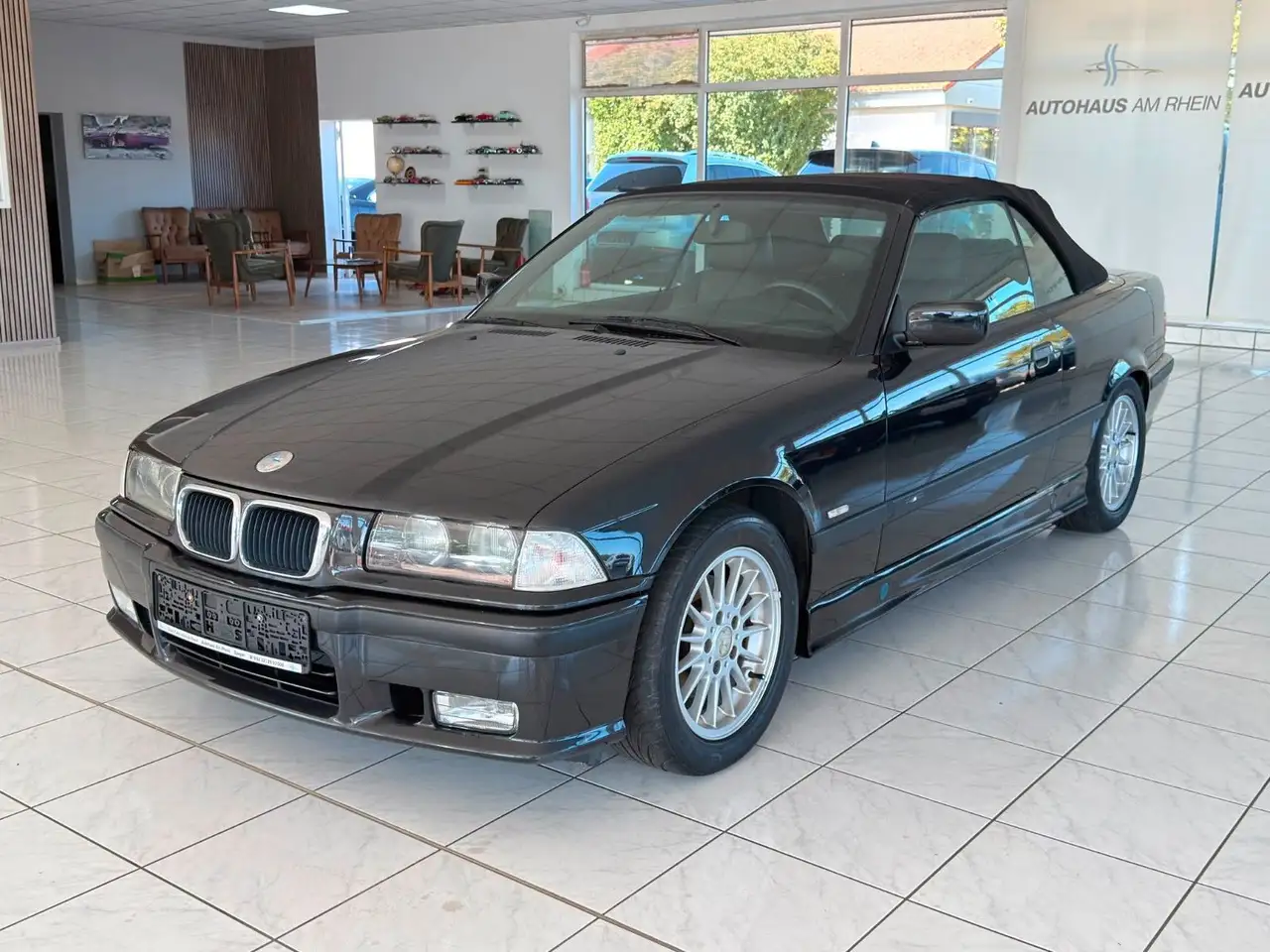 BMW 320 i E36 Cabrio+M-Paket+Klima+Sitzh+Leder+2.Hand, foto 2