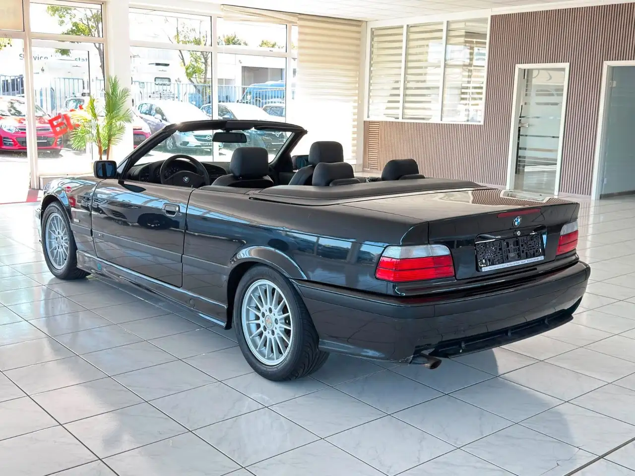 BMW 320 i E36 Cabrio+M-Paket+Klima+Sitzh+Leder+2.Hand, foto 4