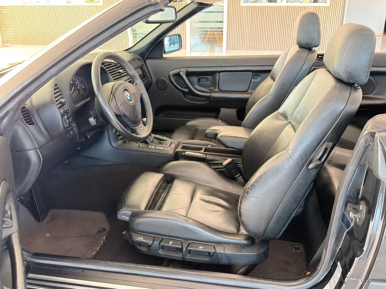 BMW 320 i E36 Cabrio+M-Paket+Klima+Sitzh+Leder+2.Hand, foto 11